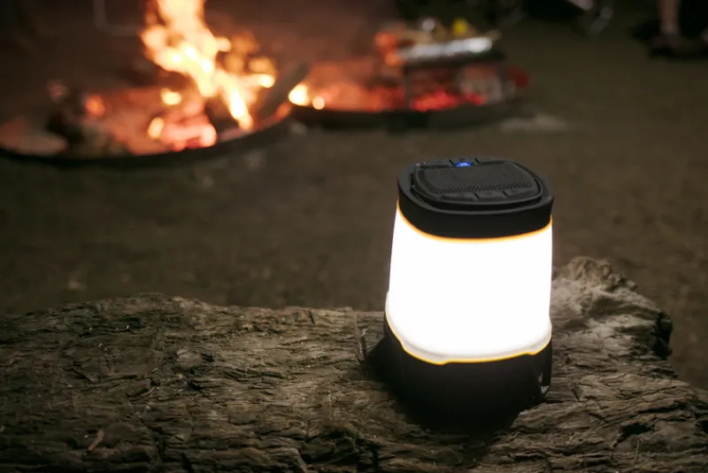 Lanterns<OZtrail Ignite 1000L Rechargeable Speaker Lantern