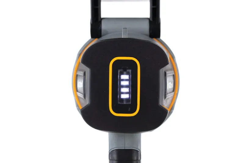 Torches<OZtrail Lumos R700 Spotlight