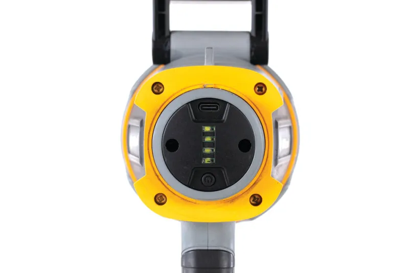 Torches<OZtrail Lumos R700 Spotlight